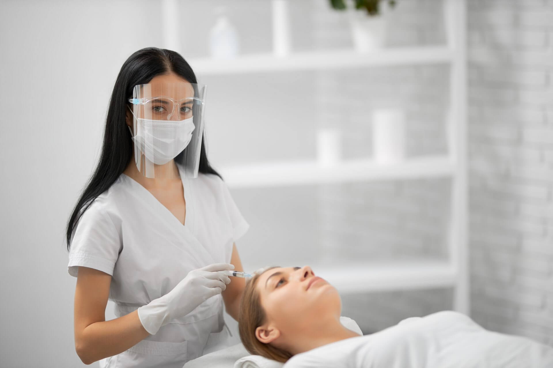 Non-surgical procedure in beauty salon